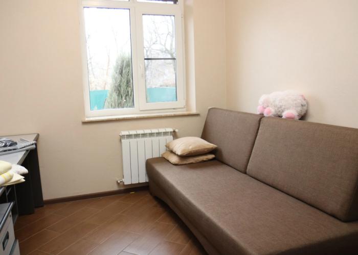 Shale Pinebrook Kruglogodichno Utopayuschiy V Zeleni S Sezonnym Basseynom Dlya Semeynogo Otdykha U Reki Don Private House