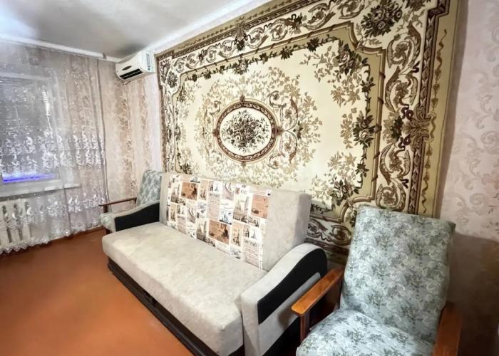 Pri Vyezde V Goroda Flat