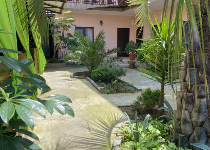 Anzhelika Guest House