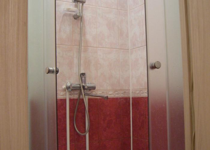 Parizh Na Shkolnoy Apartments