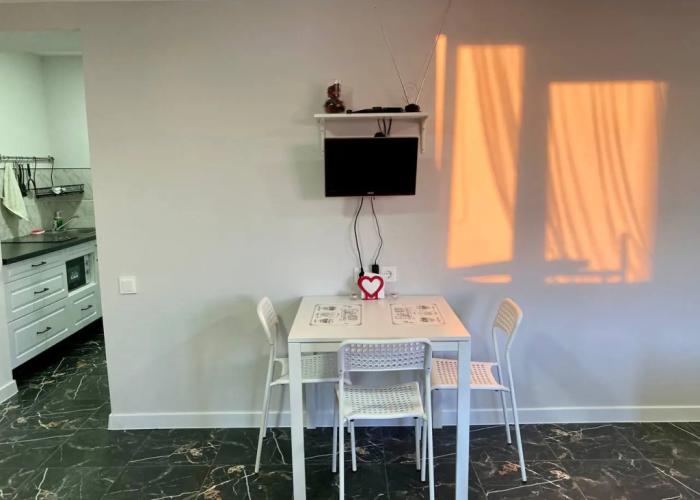 Uyutnaya Kvartira-Studiya S Mangalnoj Zonoj Apartments