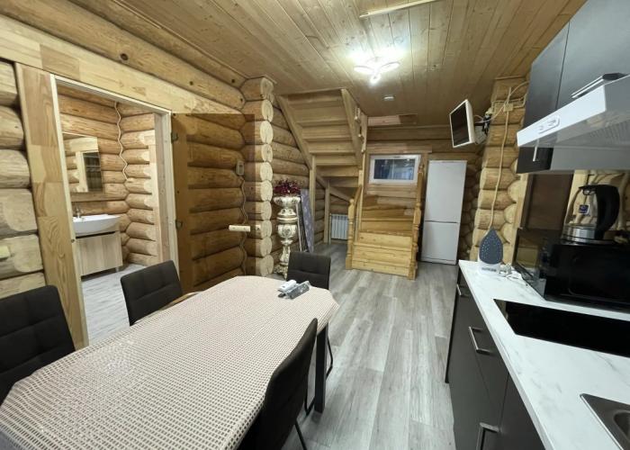 V Kottedzhnom Poselke Zaschepino Guest House