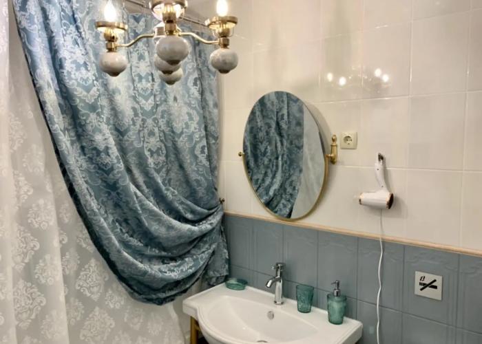 Tryokhkomnatnaya -lyuks Na 23 Etazhe S Vidom Na Volgu Flat