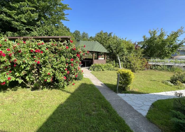 Guest Warnicken  House