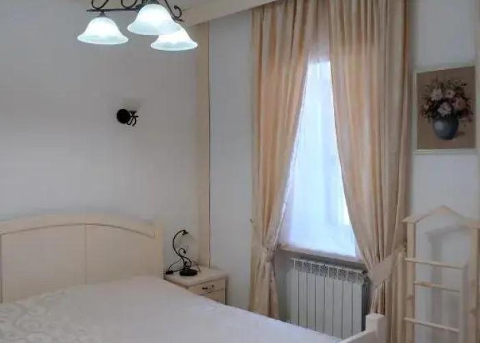 Na Naberezhnoj 1 Apartment