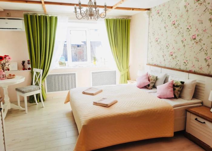 Na Lunacharskogo 18 Studio Flat
