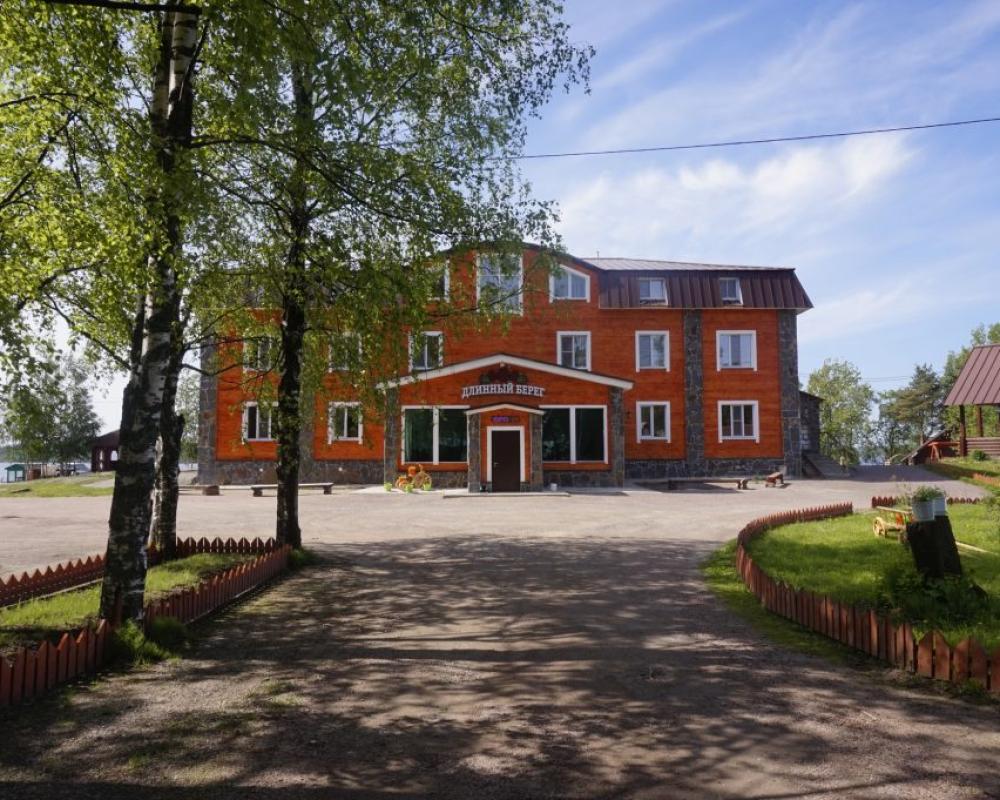 Dlinniy bereg Hotel