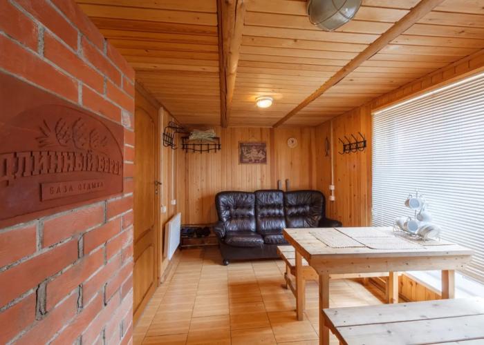 Dlinniy bereg Hotel