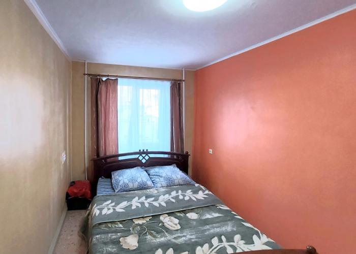 Tryokhkomnatnaya Prostornay (vmectimost do 11 chel.) S Izolirovannymi Komnatami V Tsentre Goroda Flat