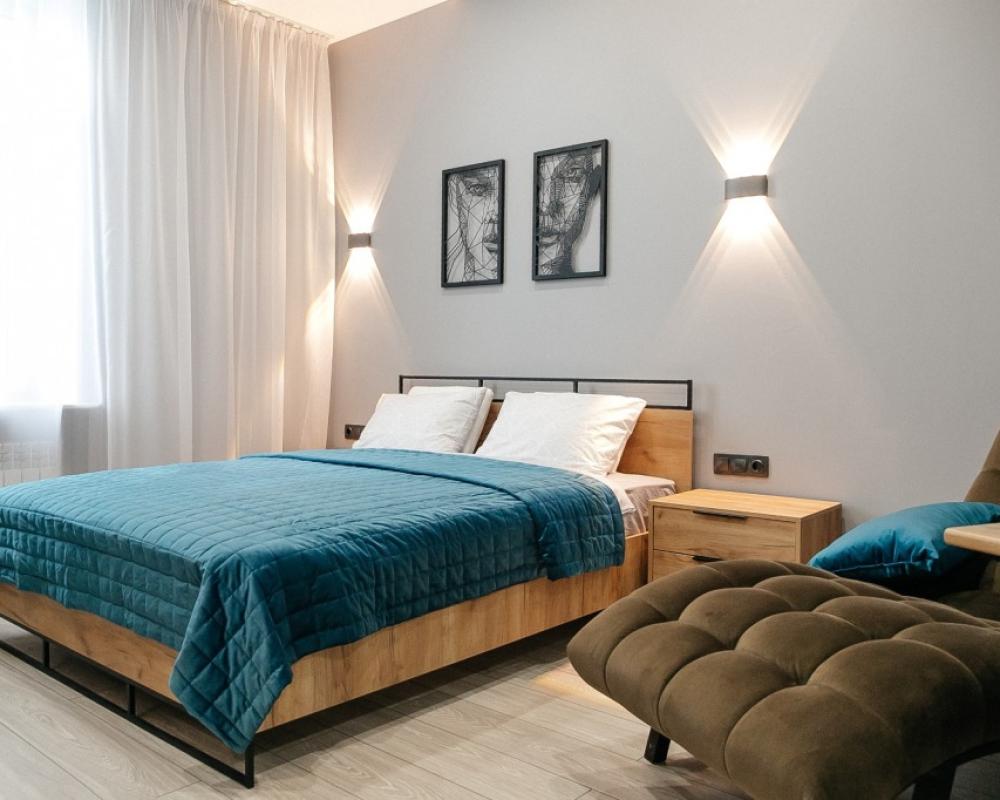 TroeSutokApart Metallurgov 27 Flat