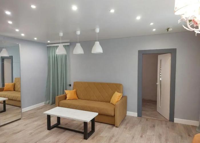 TroeSutokApart Komsomolskaya 50/3 Flat
