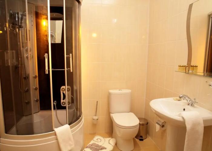 Kristall Hotel
