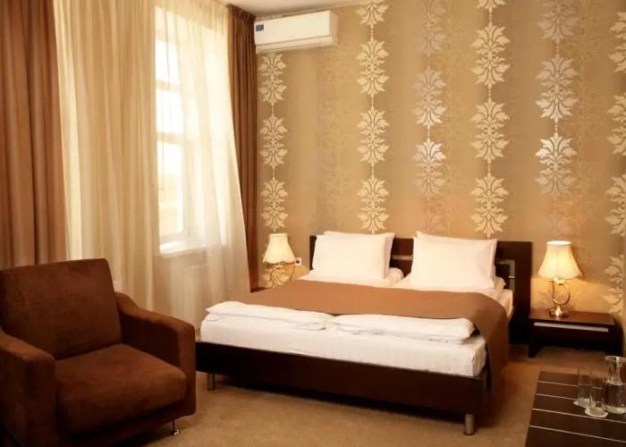 Kristall Hotel