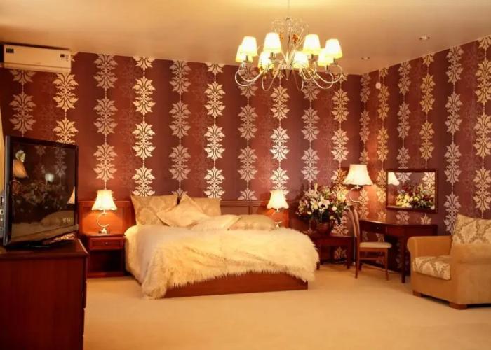 Kristall Hotel