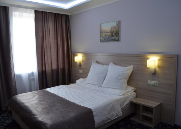 Apriori Hotel
