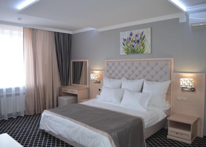 Apriori Hotel