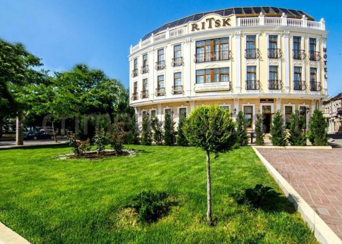 Ritsk Hotel