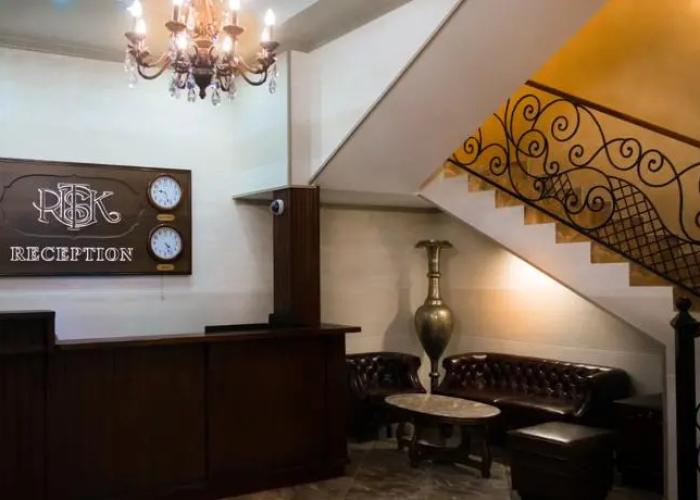 Ritsk Hotel