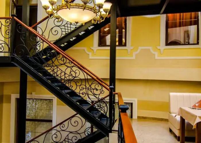 Ritsk Hotel