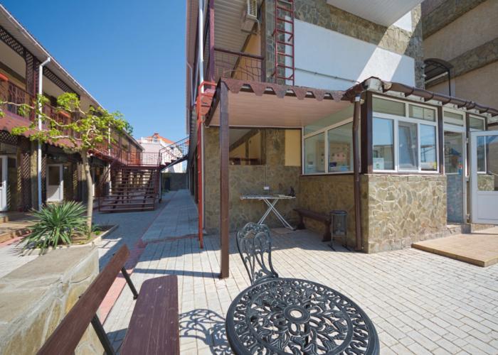 Arsenal Guest House