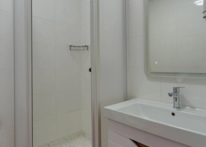 Irina Guest House