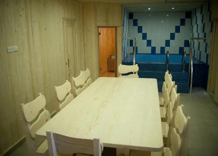 Na Eskadronnoj Hotel