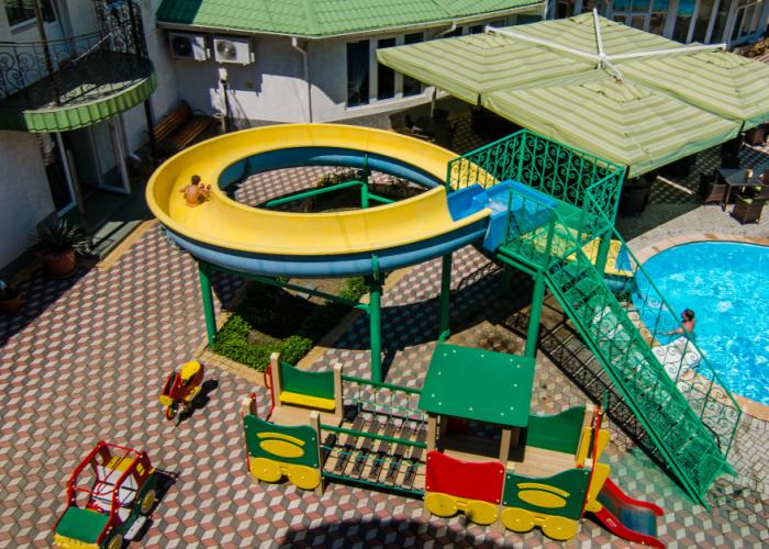 Liana Hotel
