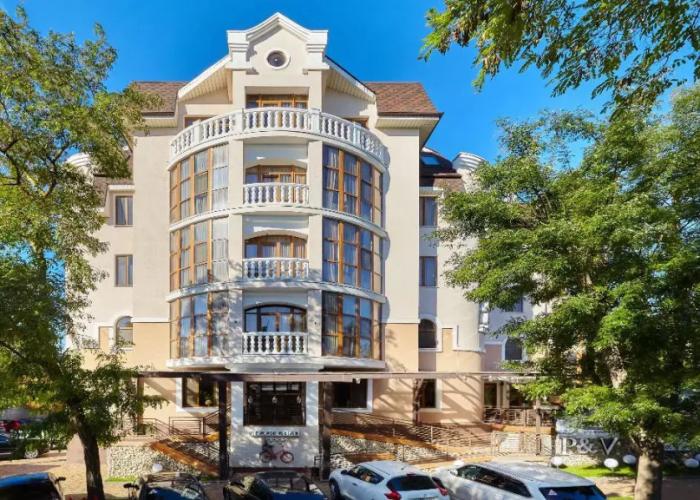 Petr Hotel