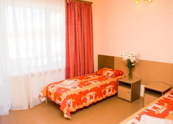 Sea Land Hotel