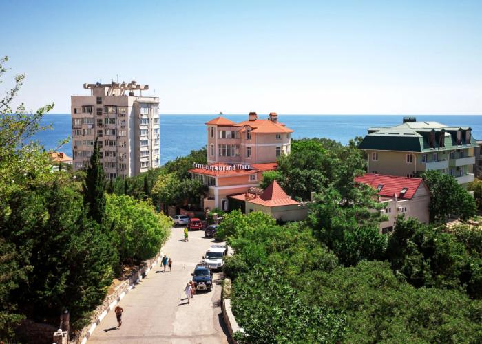 Grand Fleur Guest House