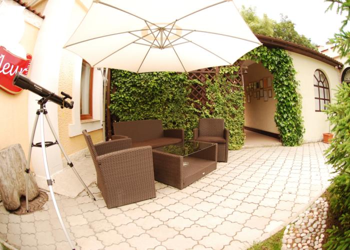 Flyor Hotel