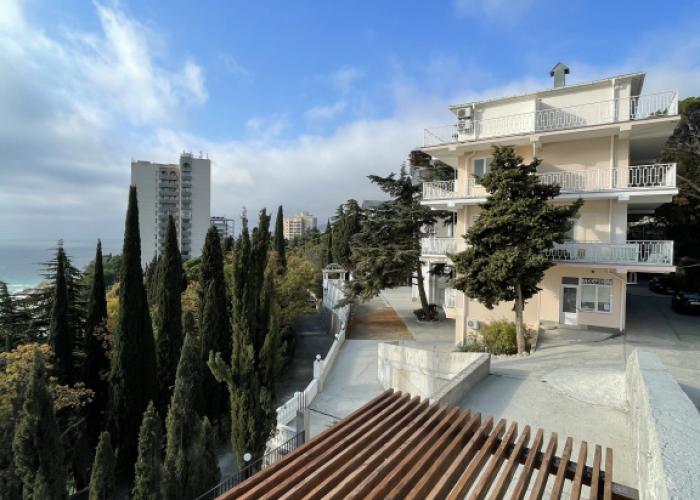 Ellada Hotel