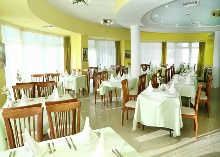 Mazhestik Hotel
