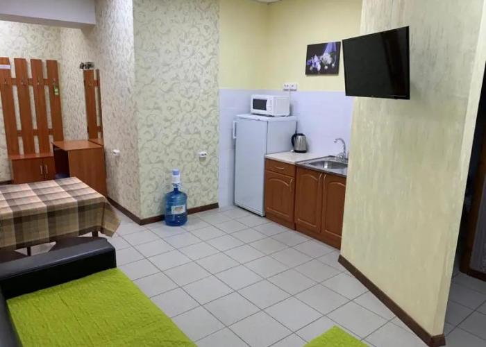 12 Mesyatsev Hotel