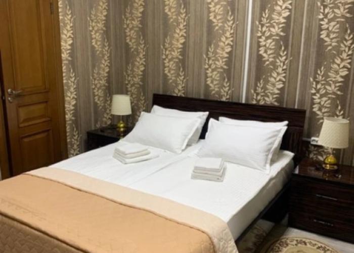12 Mesyatsev Hotel