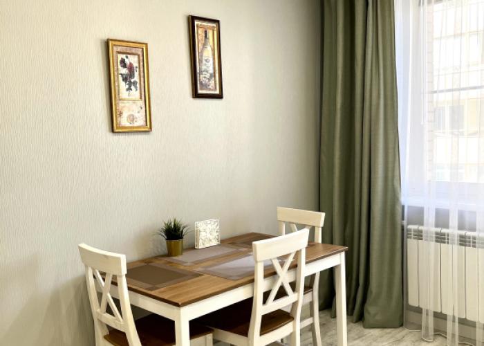 Uyutnaya Kvartira Na Khokhlova 8 Apartments