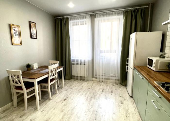 Uyutnaya Kvartira Na Khokhlova 8 Apartments