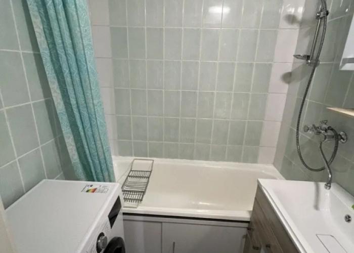 Prostornaya tikhaya kvartira Flat