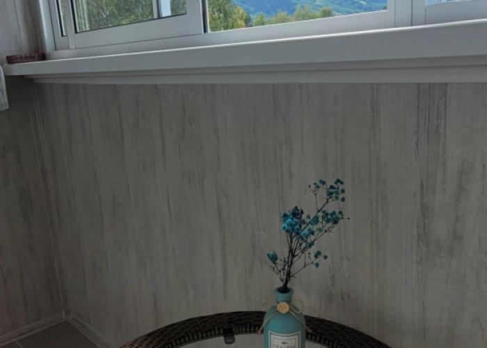 s velikolepnym vidom na gory Flat