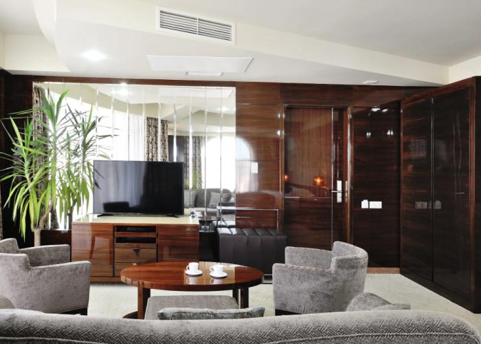 Royal Riz Hotel
