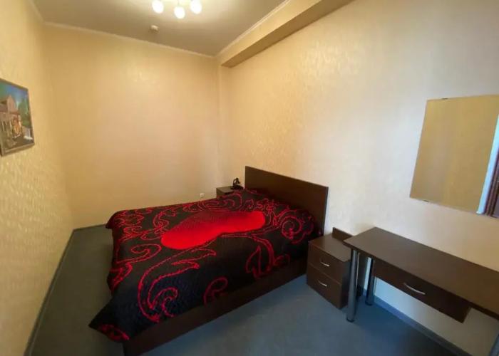 R House Mini-Hotel