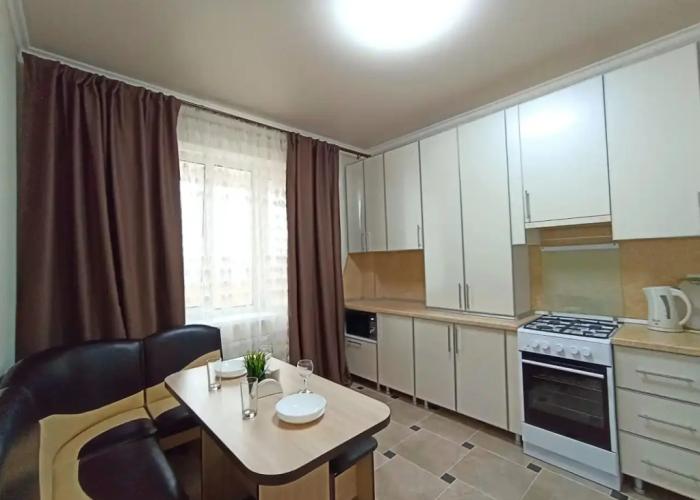 Na ulice Novorossiyskaya 75 Apartments