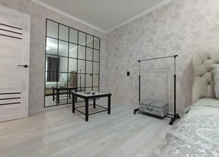 Na Yefremova Dlya Dvoikh Gostey Apartments
