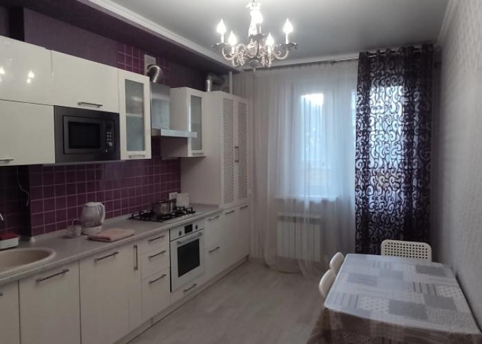 Shikarnaya Kvartira V Tsentre Flat