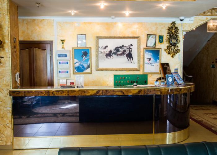 Kristall Hotel
