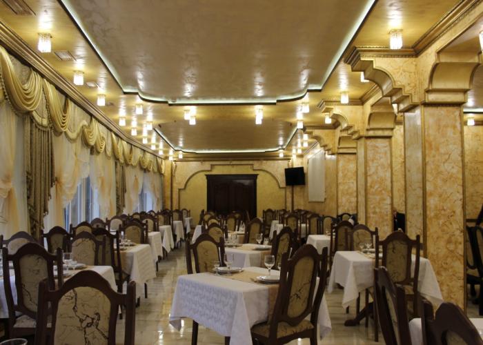 Kristall Hotel