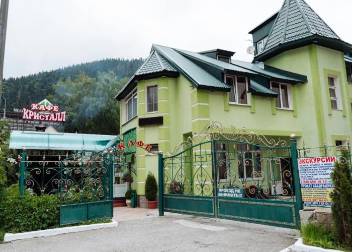 Kristall Hotel