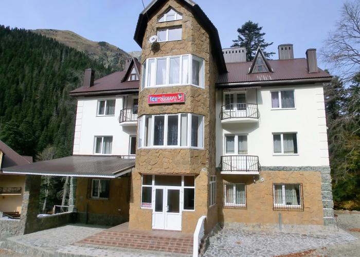 Ice Cherry Dombai Hotel