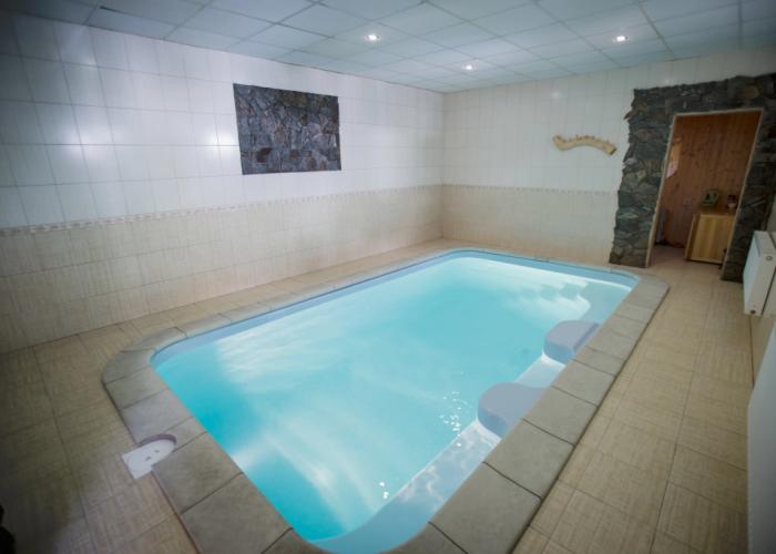 Snezhny bars Hotel