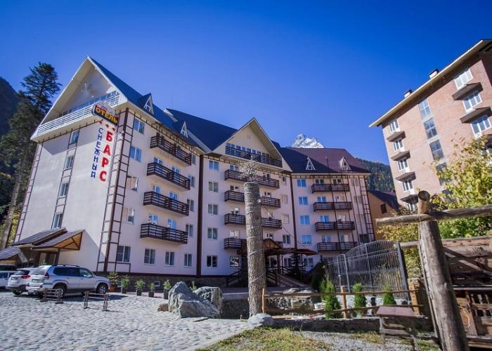 Snezhny bars Hotel
